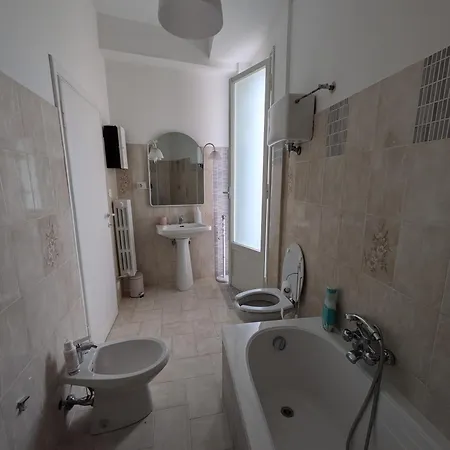 Casa Degli Artisti *